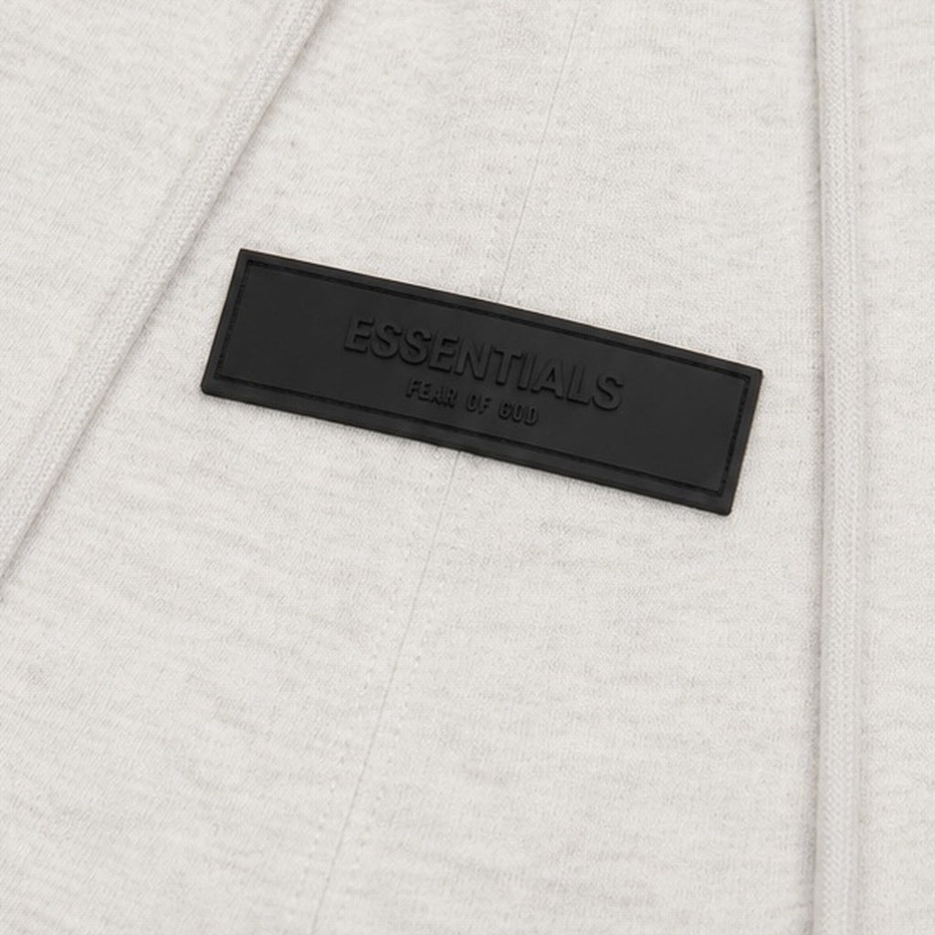 Fear of God Essentials Shorts Oatmeal - label