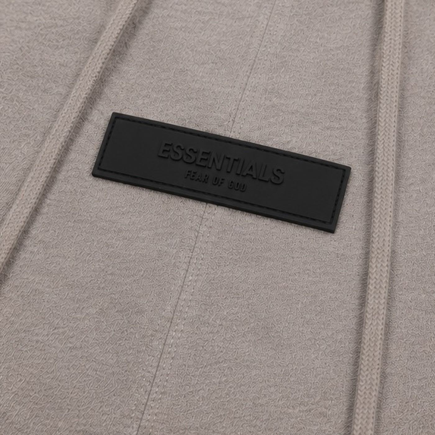 Fear of God Essentials Shorts Taupe - label