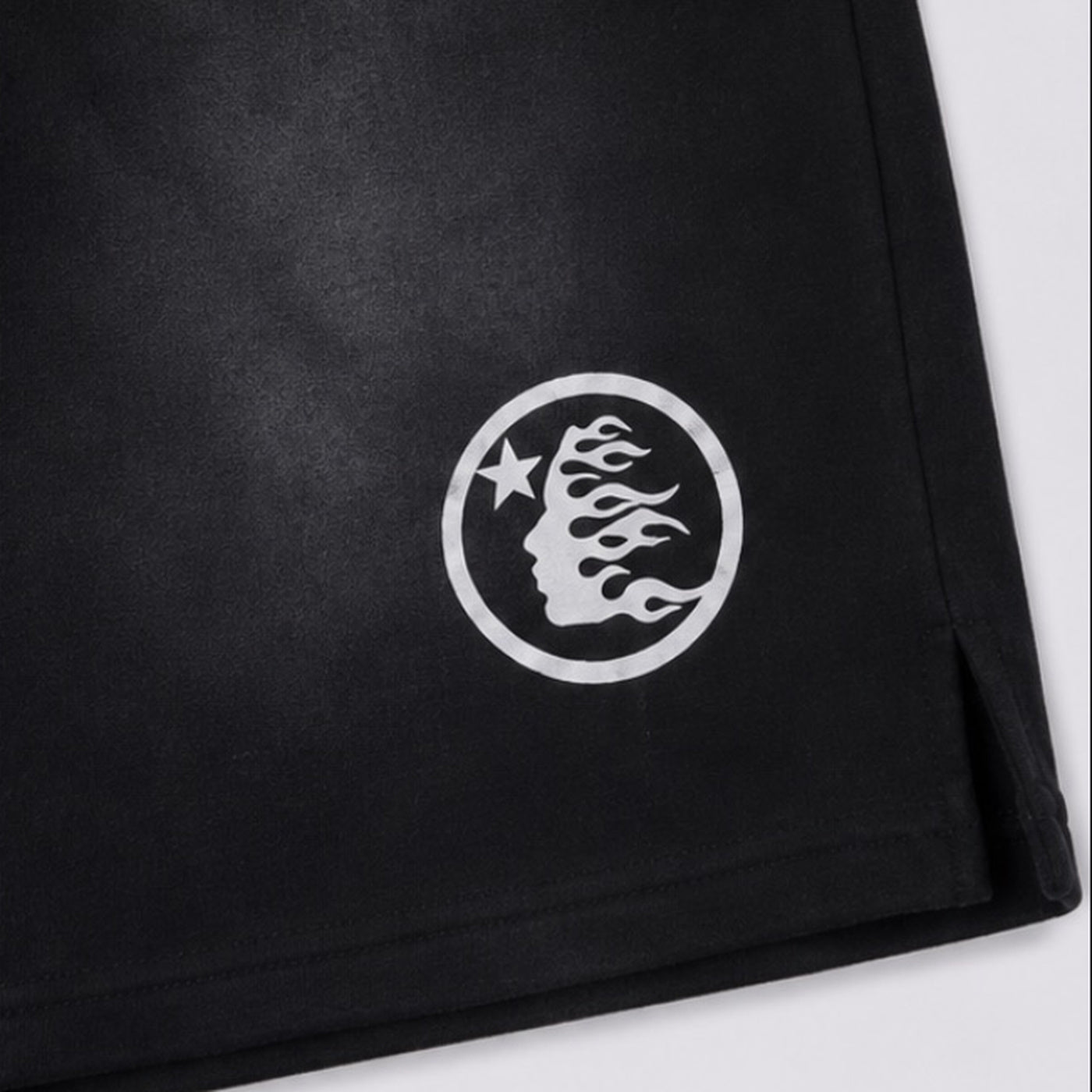 Hellstar Shorts Black - logo detail