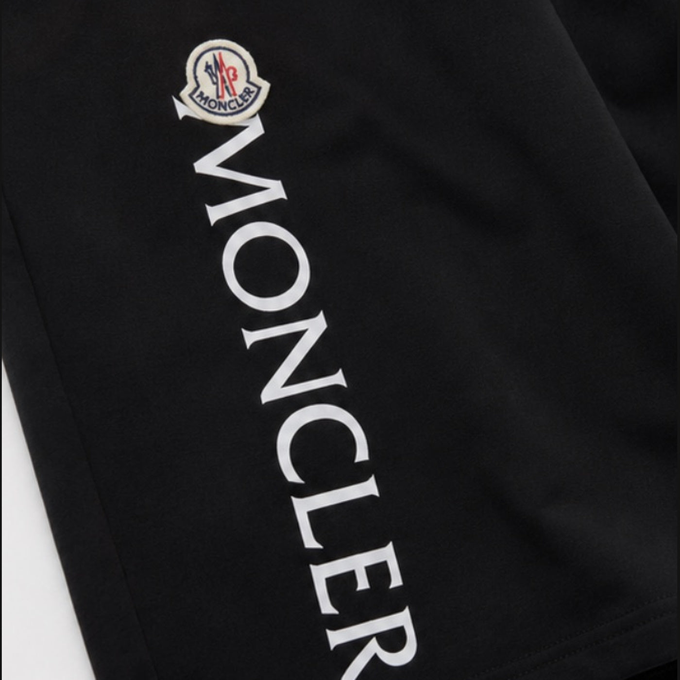 Moncler Shorts Black - logo detail
